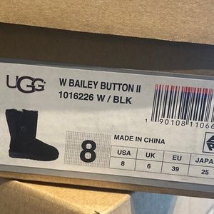 Brand New Black Women Bailey Button II Uggs
